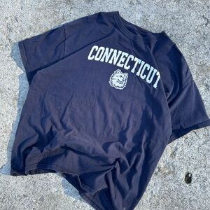 Vintage university of Connecticut Navy Blue T-Shirt